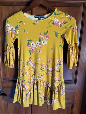 Three Hearts Yellow Floral Ruffle-Hem and 3/4 Ruffle Sleeves Dress Girls Size S